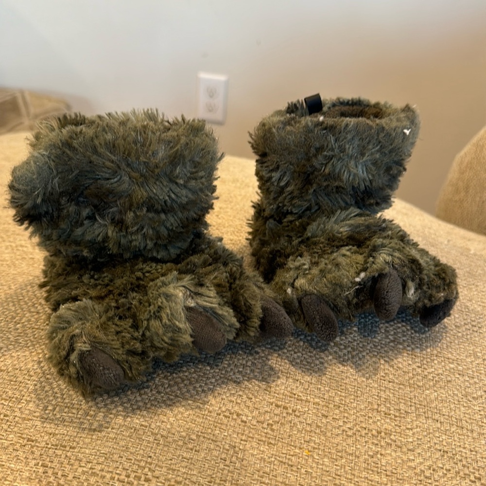 Carters Monster child 3/4 slippers